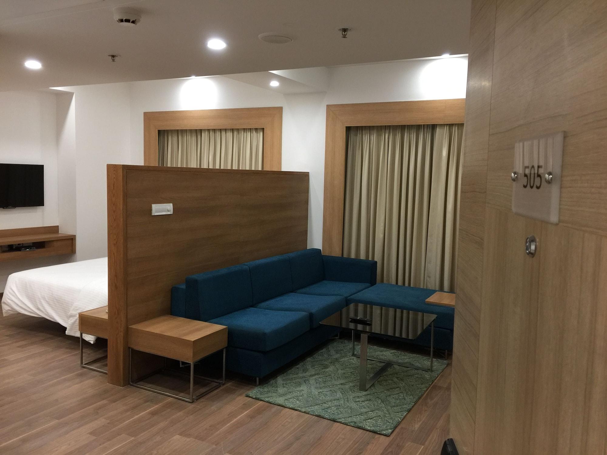 Lemon Tree Hotel, Sector 60, Gurugram Gurgaon Exterior foto