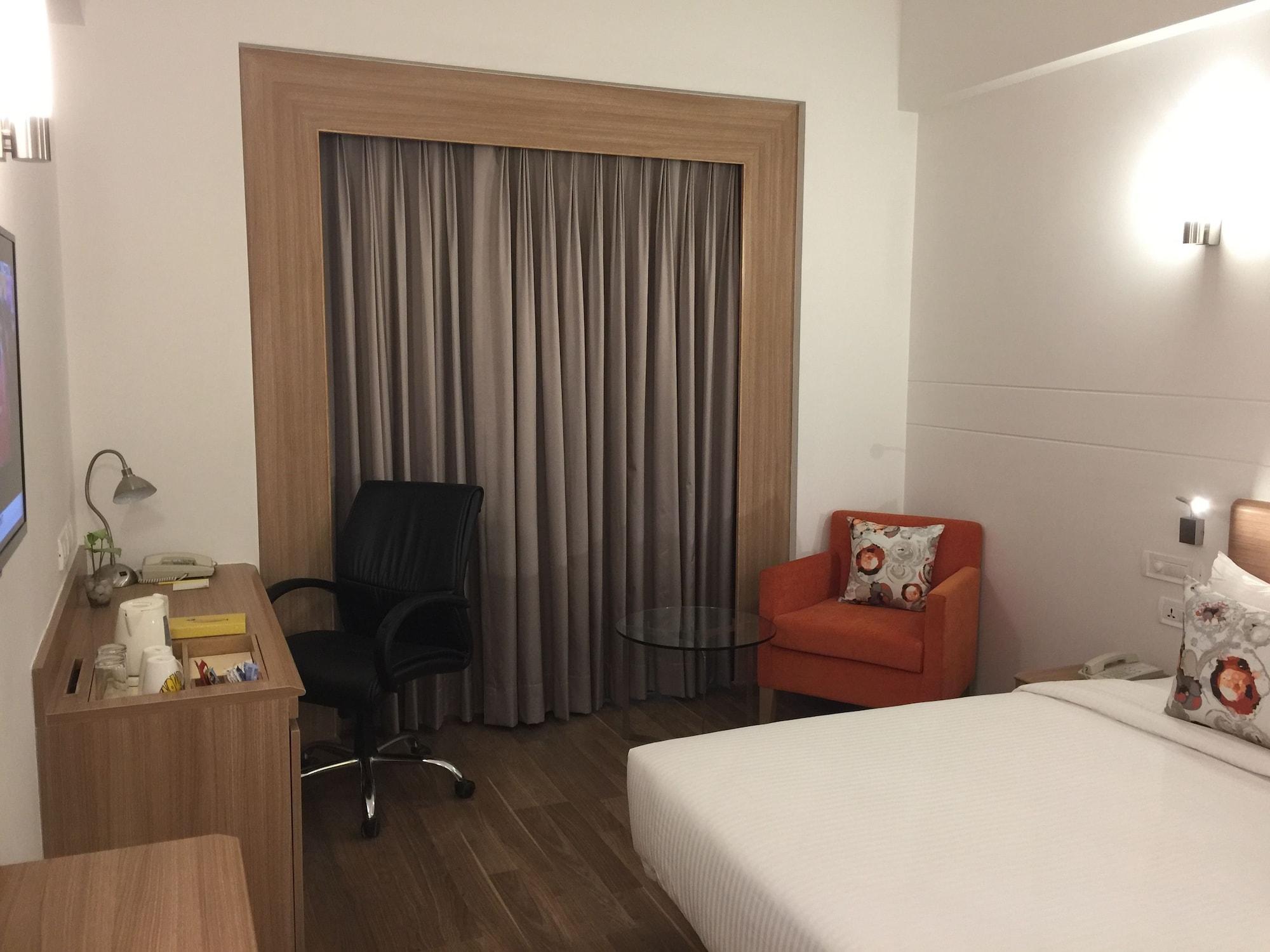 Lemon Tree Hotel, Sector 60, Gurugram Gurgaon Exterior foto