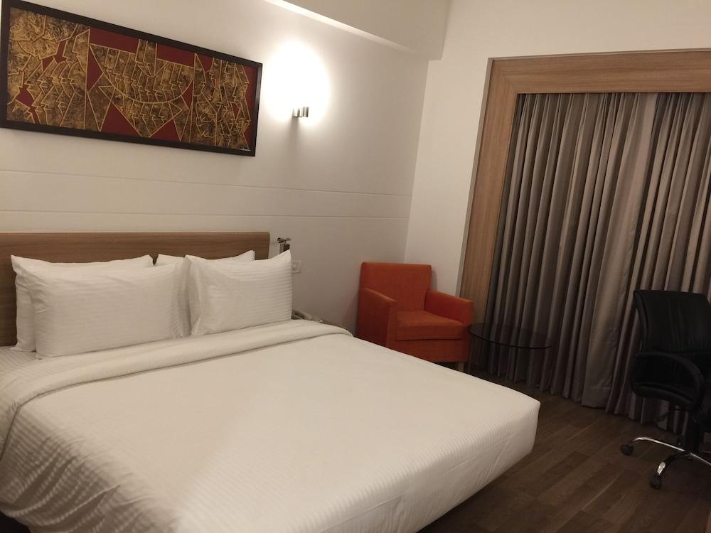 Lemon Tree Hotel, Sector 60, Gurugram Gurgaon Exterior foto