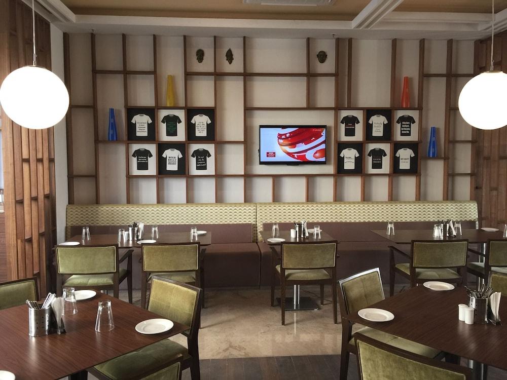 Lemon Tree Hotel, Sector 60, Gurugram Gurgaon Exterior foto
